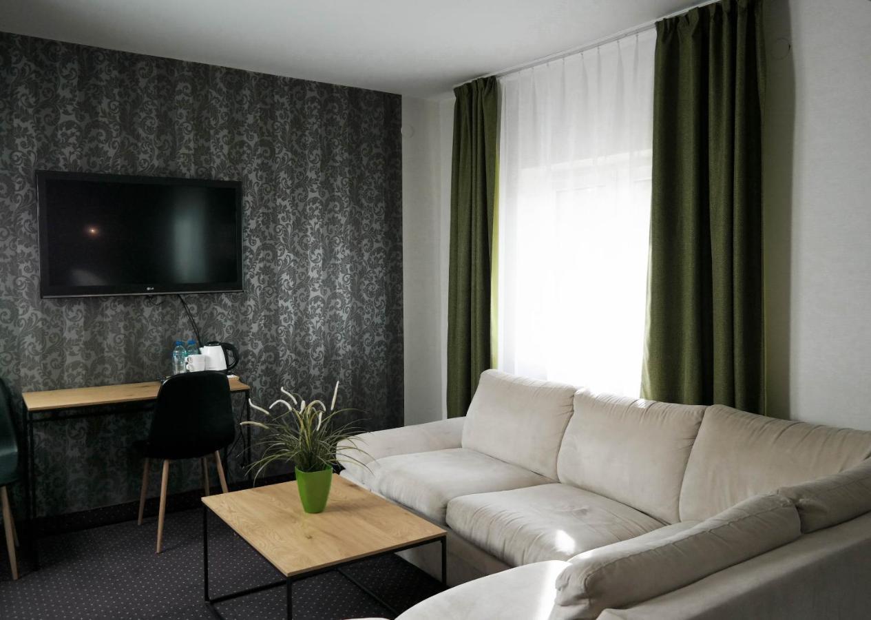 Hotel George Nadarzyn Luaran gambar