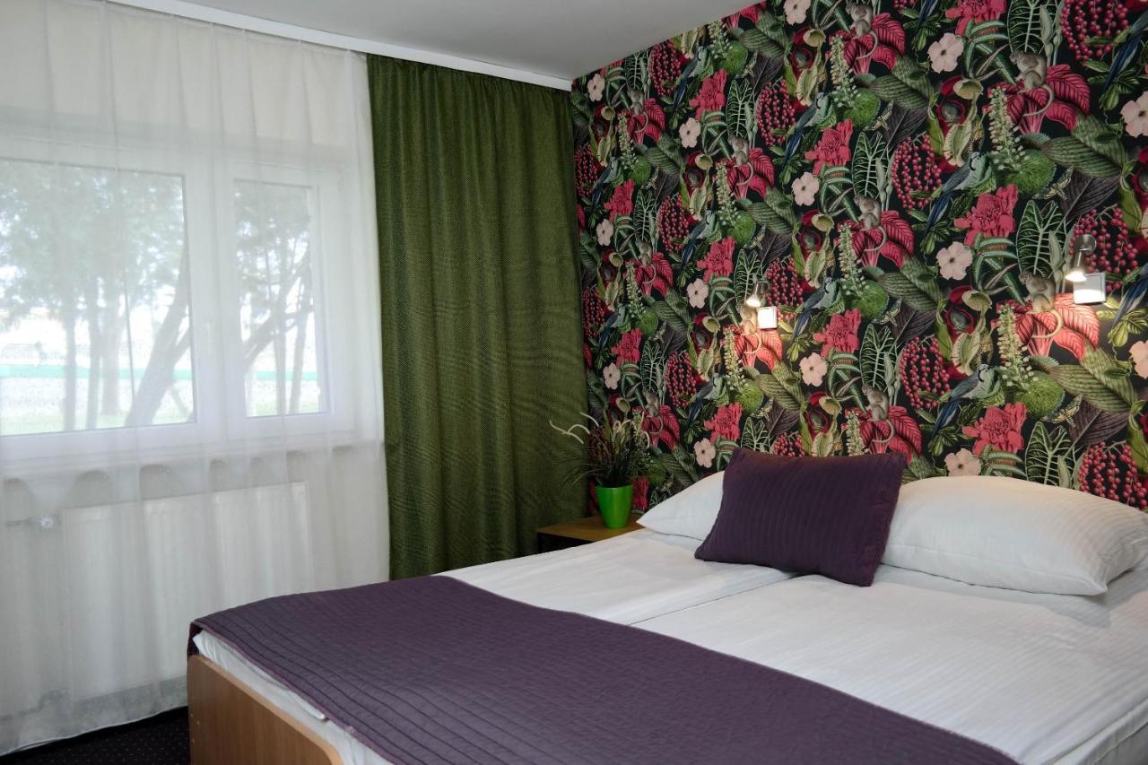Hotel George Nadarzyn Luaran gambar