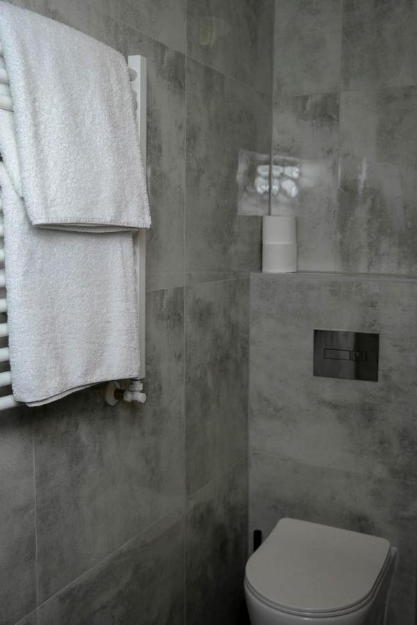 Hotel George Nadarzyn Luaran gambar